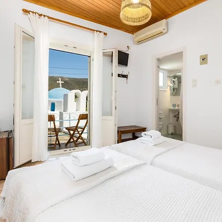 Dina Parikia (Paros)