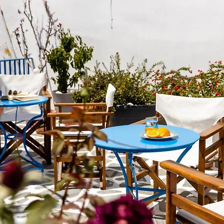 Hotel Dina