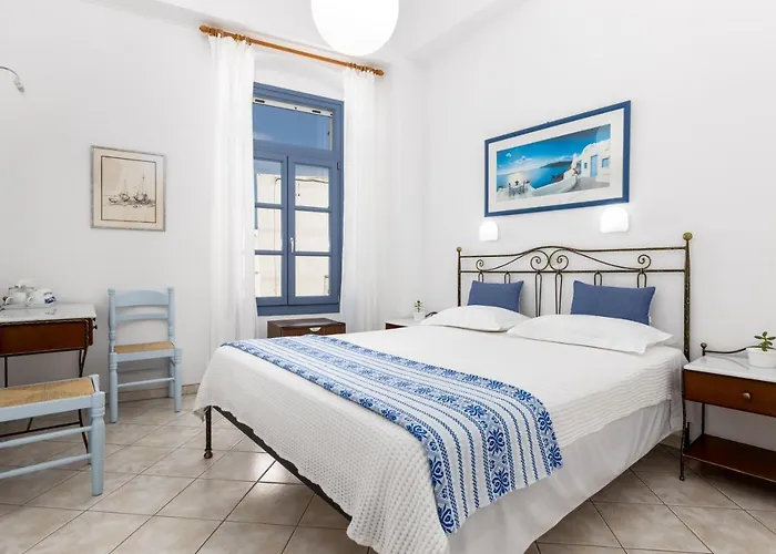 Dina Parikia (Paros)