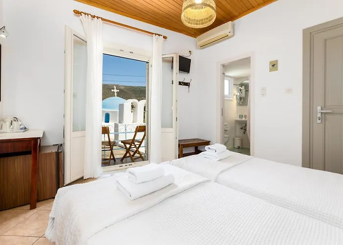 Dina Parikia (Paros)